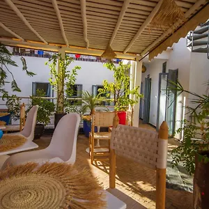 Les Jardins Des Lilas Riad